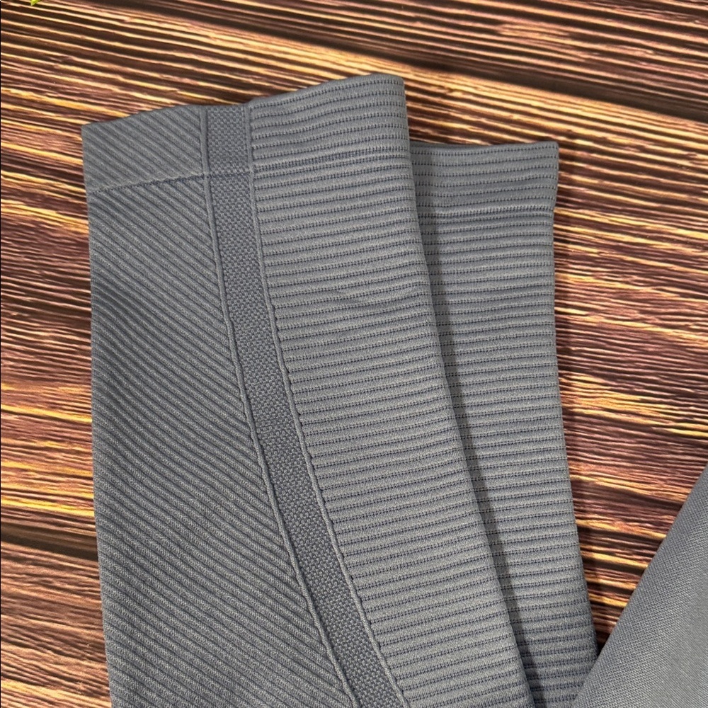 Women's Blue Gray 7/8 Leggings seamless, high-rise waistband, four-way stretch - Picture 3 of 11